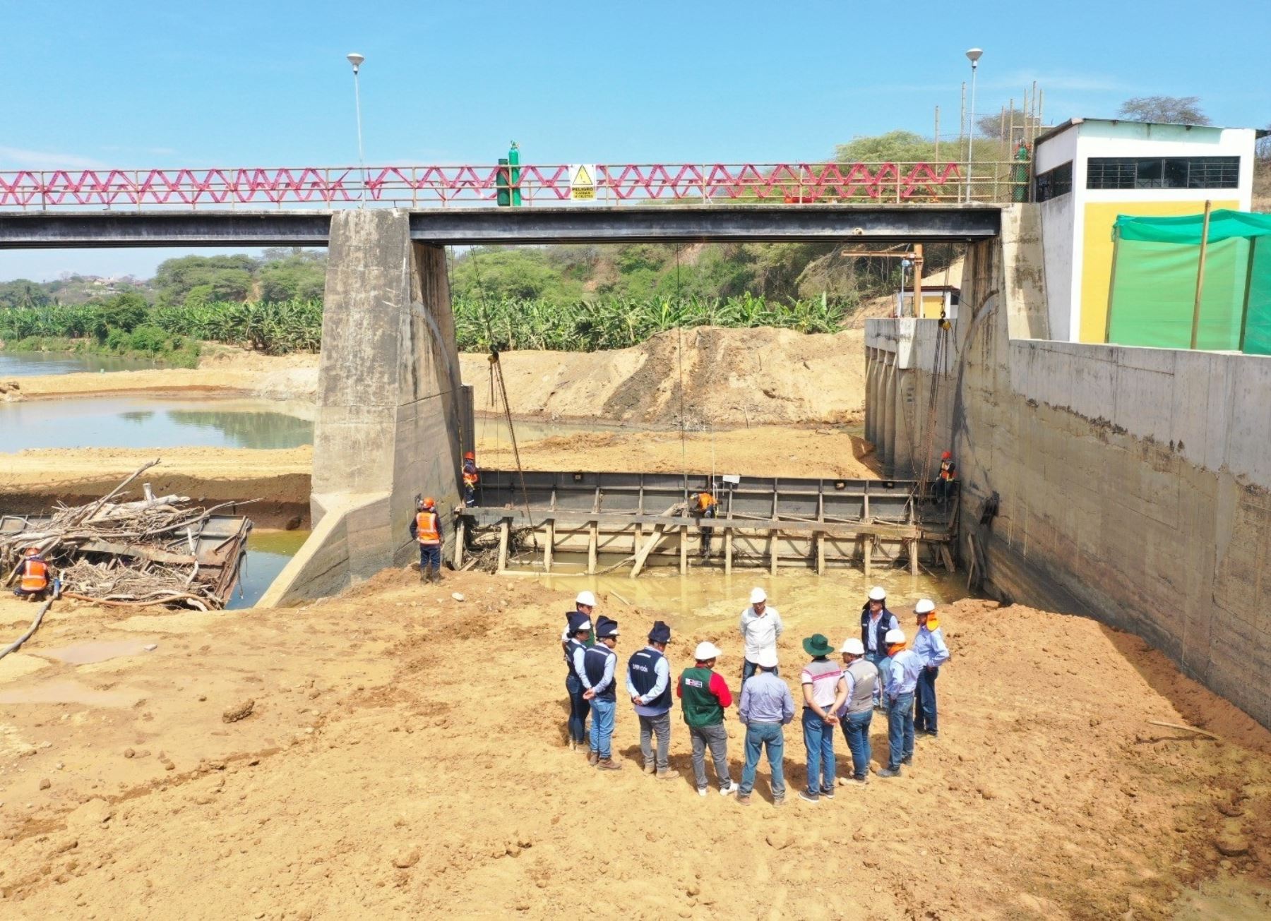 Midagri destacó el avance de los trabajos de rehabilitación de la bocatoma y canal La Peña que permitirá atender la demanda de agua en la región Tumbes. ANDINA/Difusión