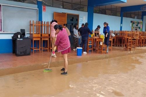 La transitabilidad en la carretera Central, en la jurisdicción de la provincia de Tarma (Junín), se ha restablecido al 100 %, indicaron las autoridades.