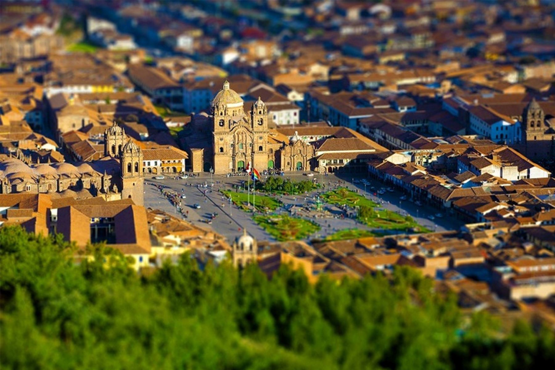 Un estudio reciente desarrollado en Cusco por la Universidad de Ingeniería y Tecnología (UTEC) ha puesto en evidencia cómo la contaminación atmosférica afecta los cerros poblados y zonas urbanas caracterizadas por la falta de áreas verdes.