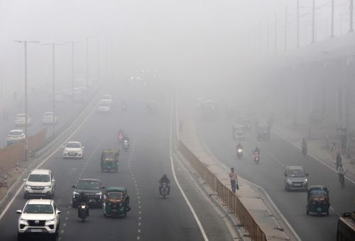 Densa niebla tóxica provoca cancelación de vuelos en Nueva Delhi. Foto: ANDINA/Difusión