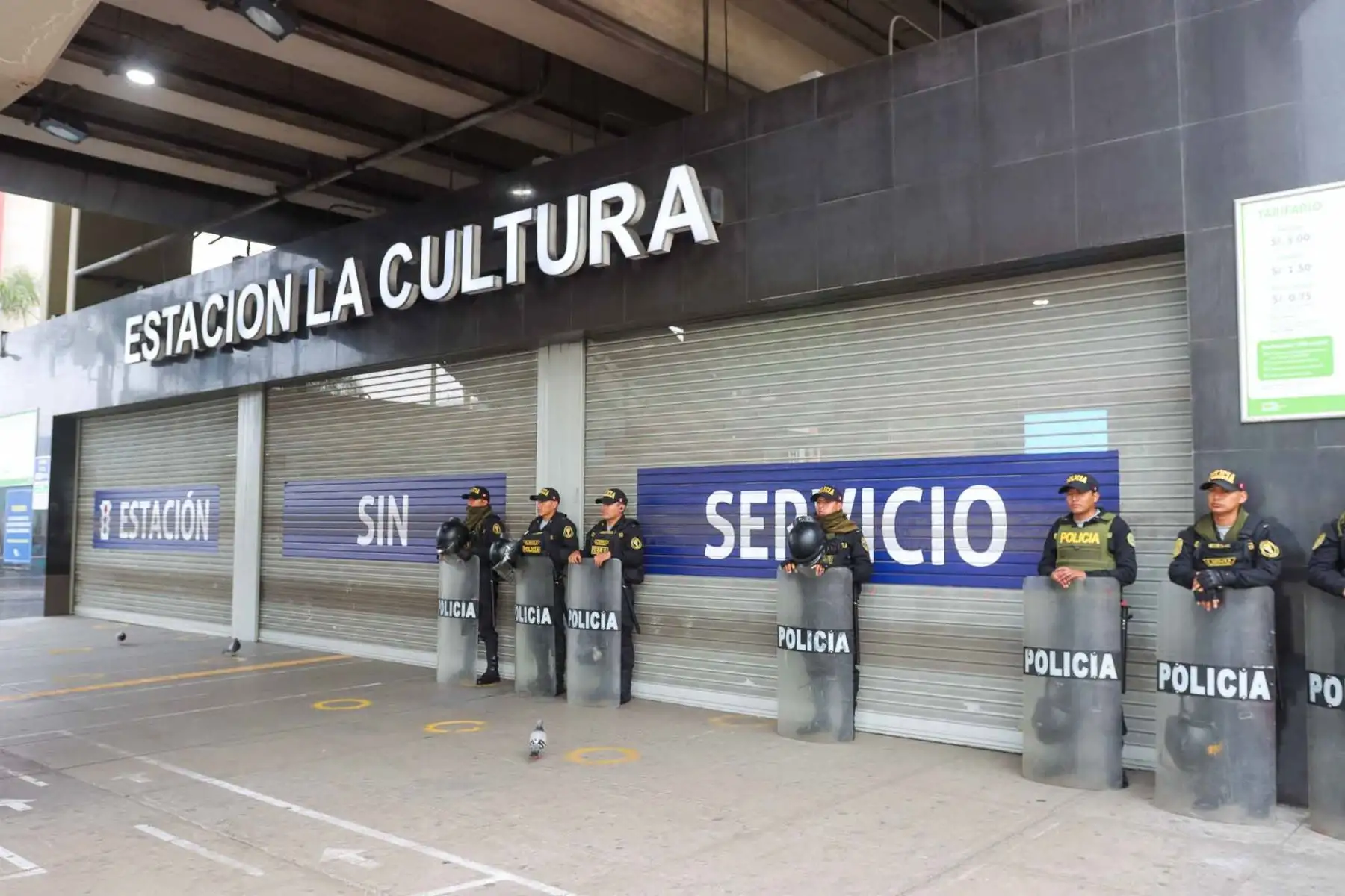 Luego de que un hombre fuera baleado, la Línea 1 del Metro de Lima ha informado que se cerrará temporalmente el acceso principal de la estación La Cultura, ubicada en la av. Javier Prado con Aviación. Foto: ANDINA