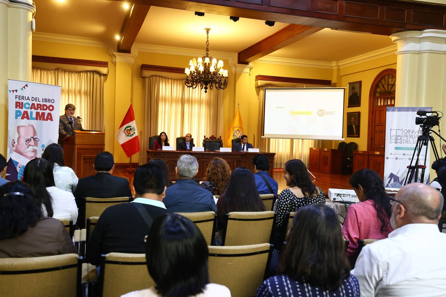 Feria del Libro Ricardo Palma ofrecerá más de 200 actividades culturales en parque Kennedy.