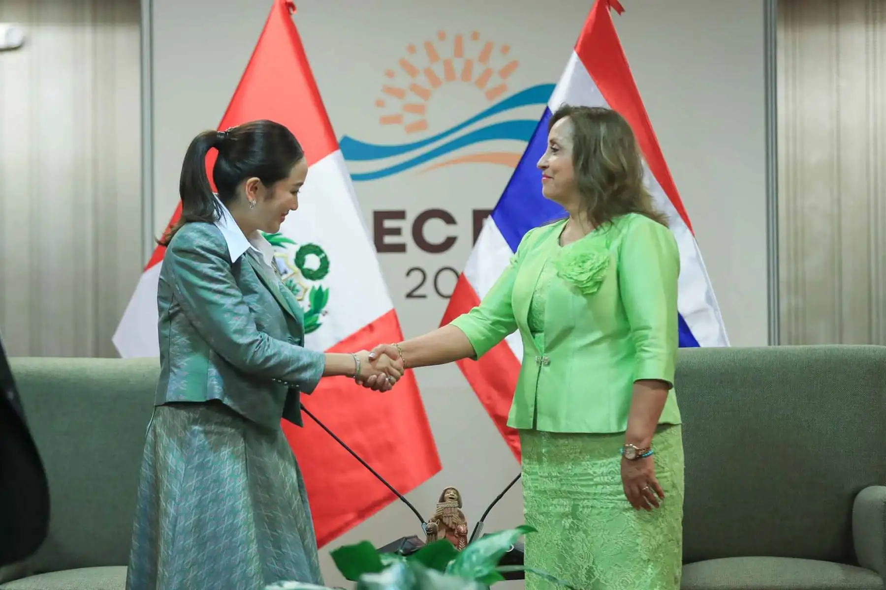 Encuentro Bilateral con la primera ministra de Tailandia, señora Paetongtarn Shinawatra. Foto: ANDINA/Prensa Presidencia