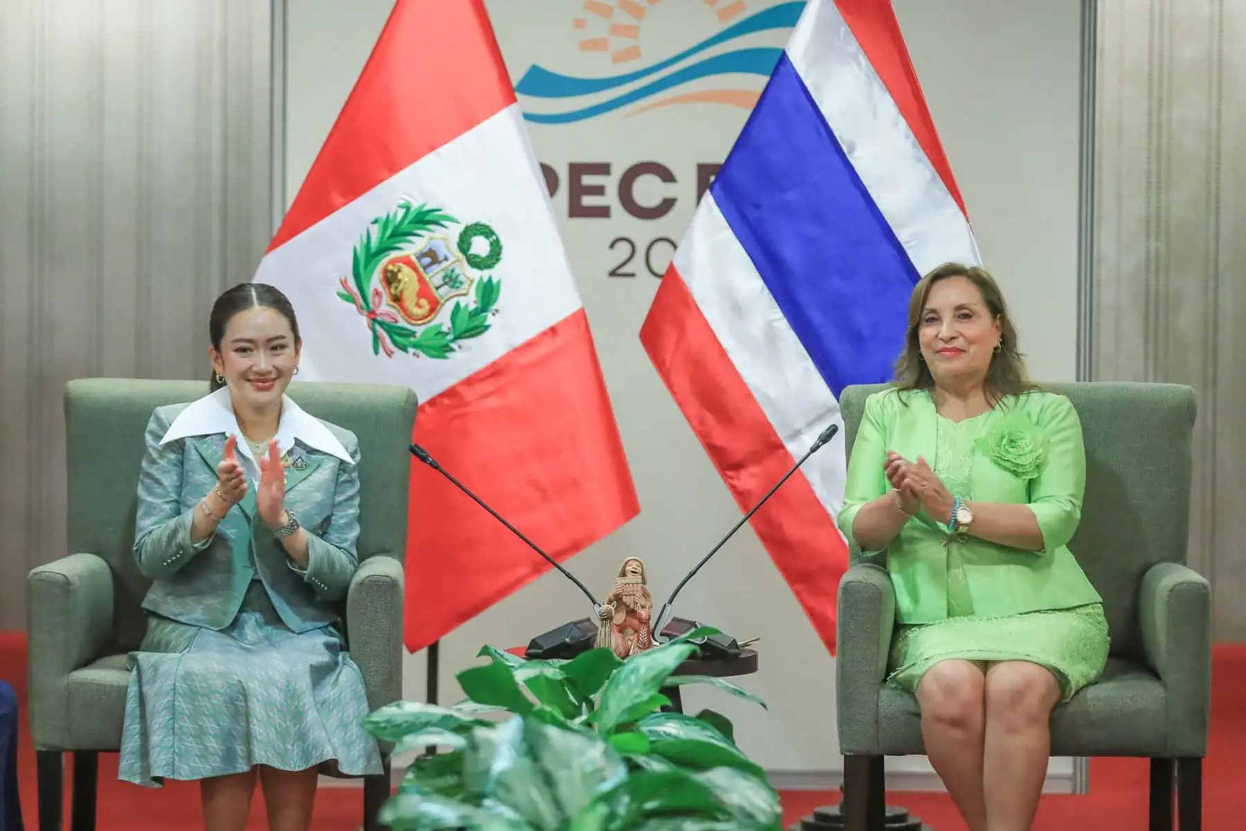 Encuentro Bilateral con la primera ministra de Tailandia, señora Paetongtarn Shinawatra. Foto: ANDINA/Prensa Presidencia