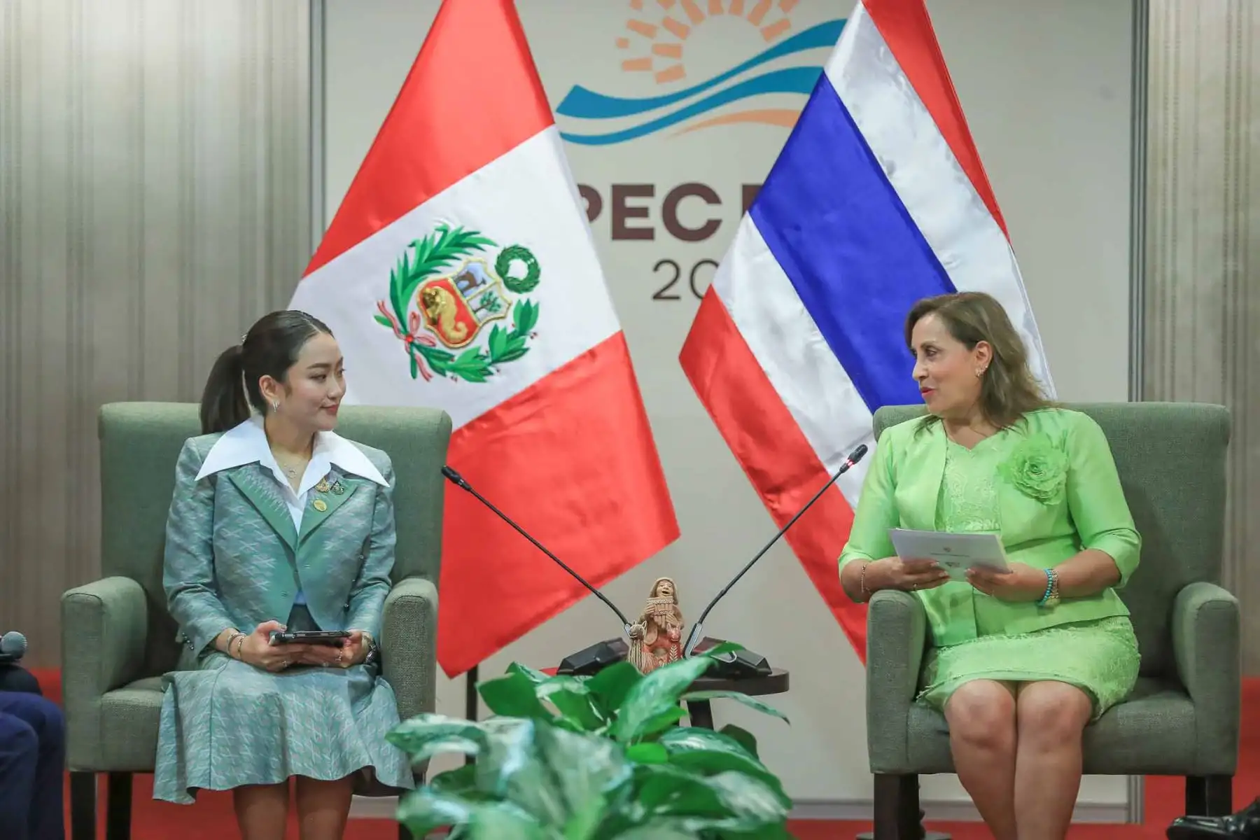 Encuentro Bilateral con la primera ministra de Tailandia, señora Paetongtarn Shinawatra. Foto: ANDINA/Prensa Presidencia