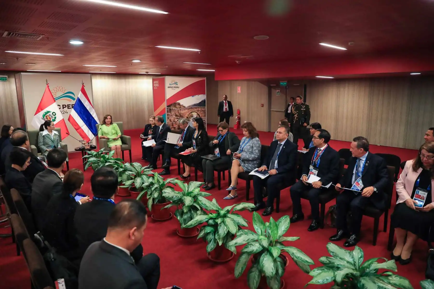 Encuentro Bilateral con la primera ministra de Tailandia, señora Paetongtarn Shinawatra. Foto: ANDINA/Prensa Presidencia