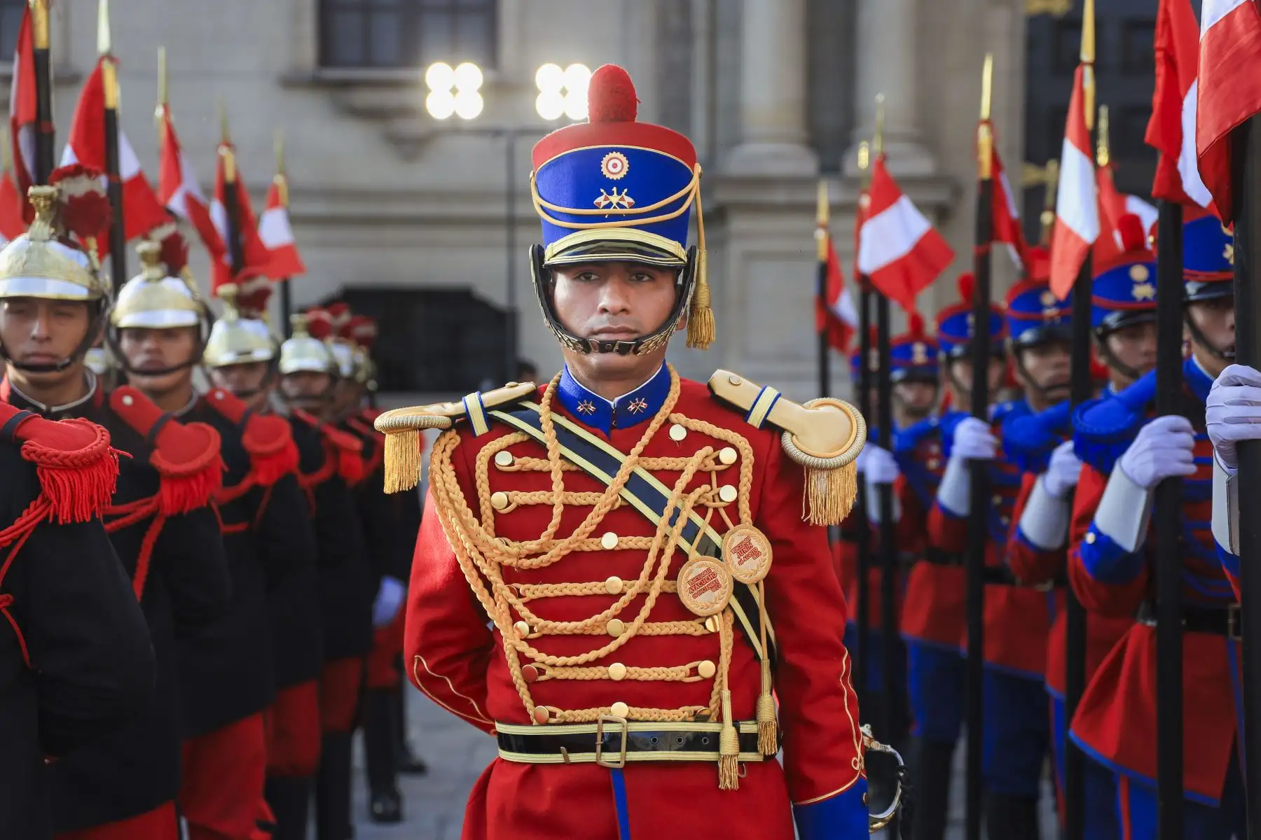 La presidenta de la república, Dina Ercilia Boluarte Zegarra, recibe al presidente de la República Popular China, Xi Jinping, tras la reciente visita de la presidenta Dina Boluarte a dicho país. El mandatario de China participará en las actividades oficiales de su visita de Estado y en la Semana de Líderes Económicos de APEC Perú 2024. Foto: ANDINA/Prensa Presidencia