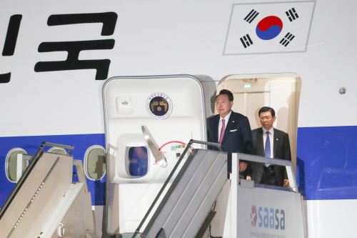 Presidente de Corea del Sur, Yoon Suk Yeol, llega al Perú para asistir a la cumbre del APEC