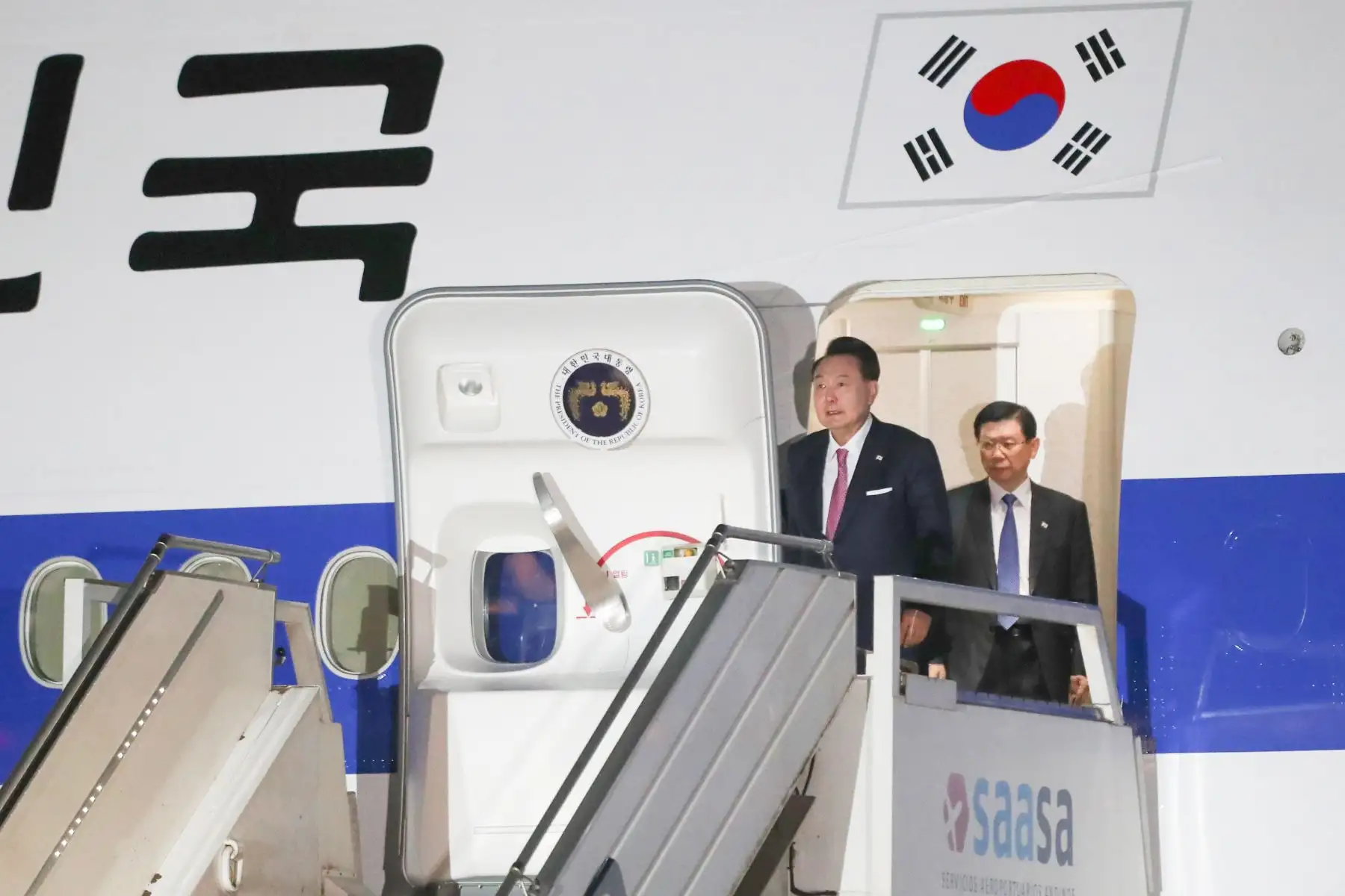 El presidente de Corea del Sur, Yoon Suk Yeol, llega a Perú para asistir a la cumbre del Foro de Cooperación Económica Asia-Pacífico (APEC).  
Foto: ANDINA / Lino Chipana.