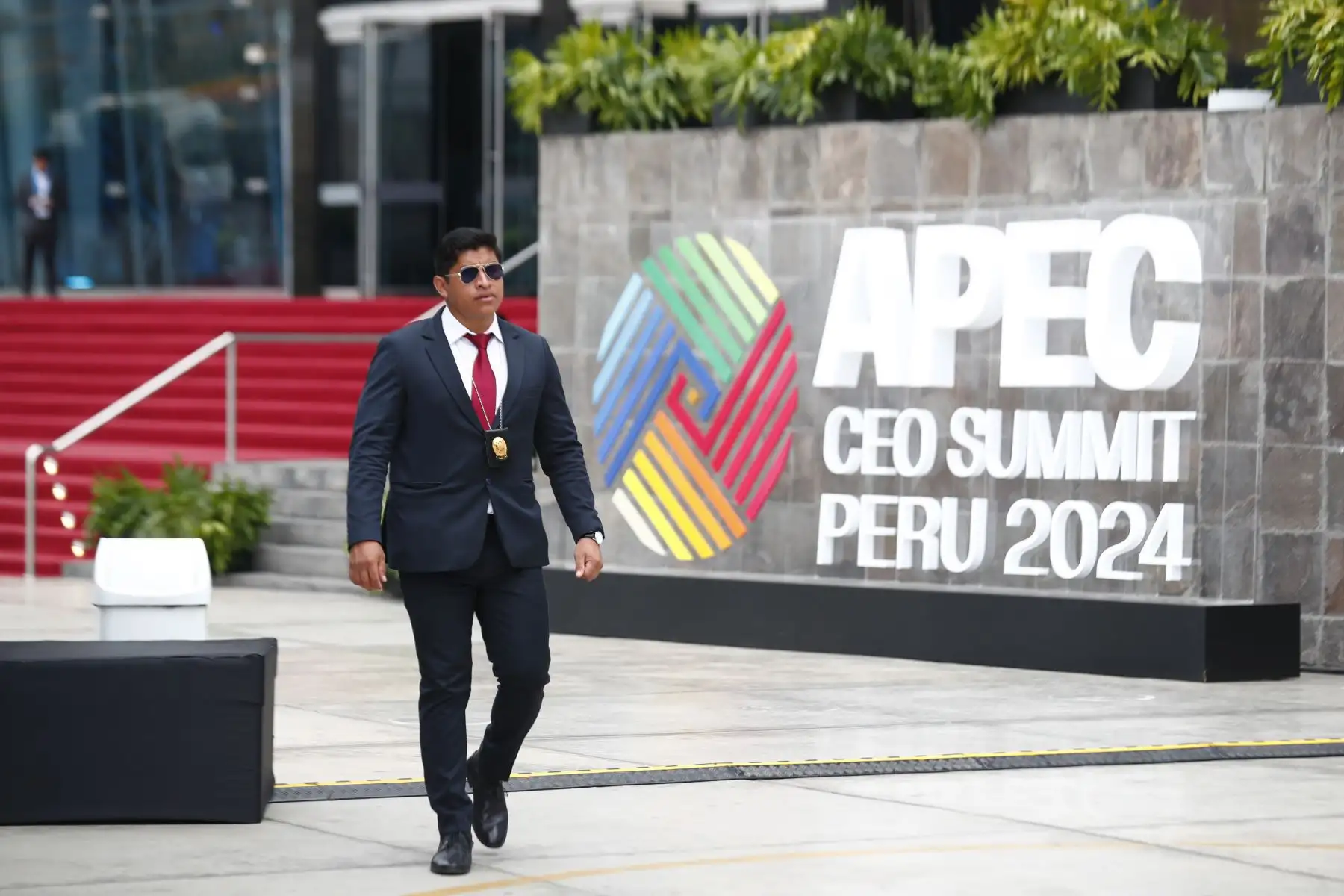 Se refuerzan las medidas de seguridad por parte de las Fuerzas Armadas y la Policía Nacional en las inmediaciones del Centro de Convenciones de Lima y el Gran Teatro Nacional ante las reuniones de jefes de Estado durante la realización del Foro de Cooperación Económica Asia-Pacífico APEC Perú 2024 en la ciudad de Lima. Foto: ANDINA/Daniel Bracamonte