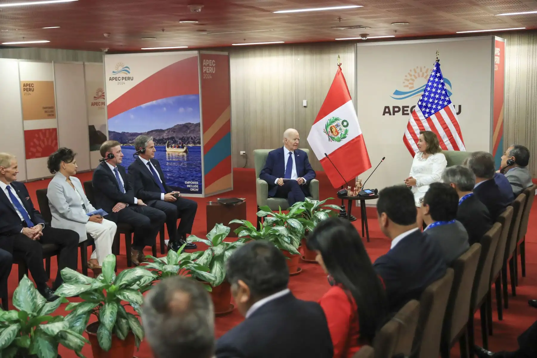 Presidenta Dina Boluarte se reúne con el mandatario de Estados Unidos, Joe Biden. Foto: ANDINA/Prensa Presidencia