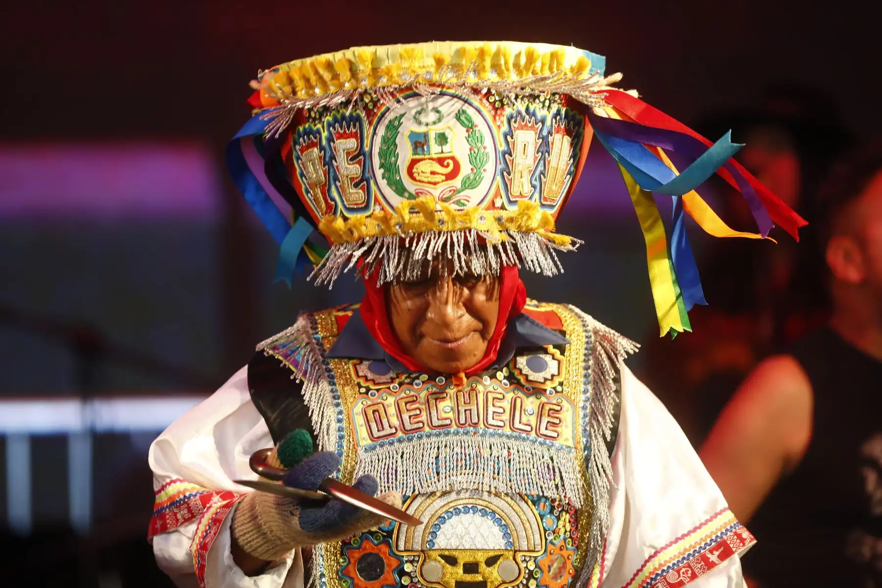 El festival Afuera Fest Intercultural es organizado por el Ministerio de Cultura en el marco del Foro de Cooperación Económica Asia-Pacífico APEC Perú 2024, es de ingreso libre al público, y además de su gran estelar musical, contó con una gran feria de artesanías, bailes, música folclórica y patio de comidas. Foto: ANDINA/Daniel Bracamonte