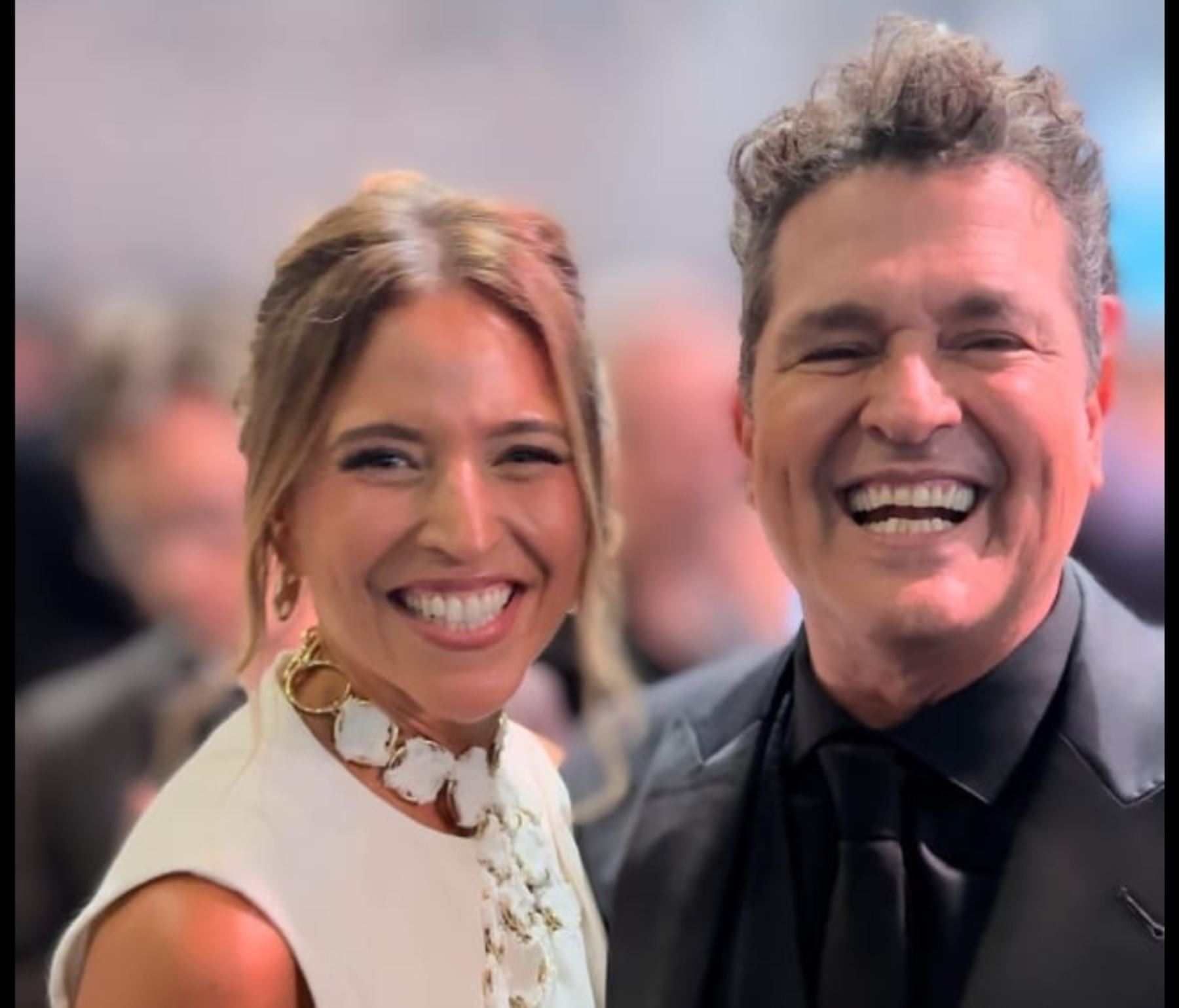 Anna Carina y Carlos Vives.