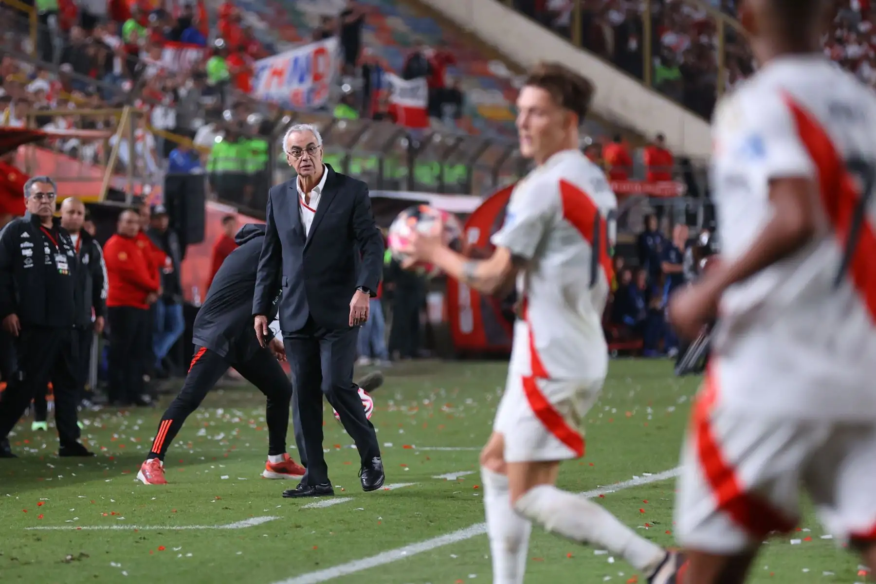 Carrera como jugador: Antes de ser técnico, Fossati fue guardameta y tuvo 3 apariciones con la selección de Uruguay, aportando experiencia desde su etapa como jugador. Foto: ANDINA / Carlos Lezama Villantoy