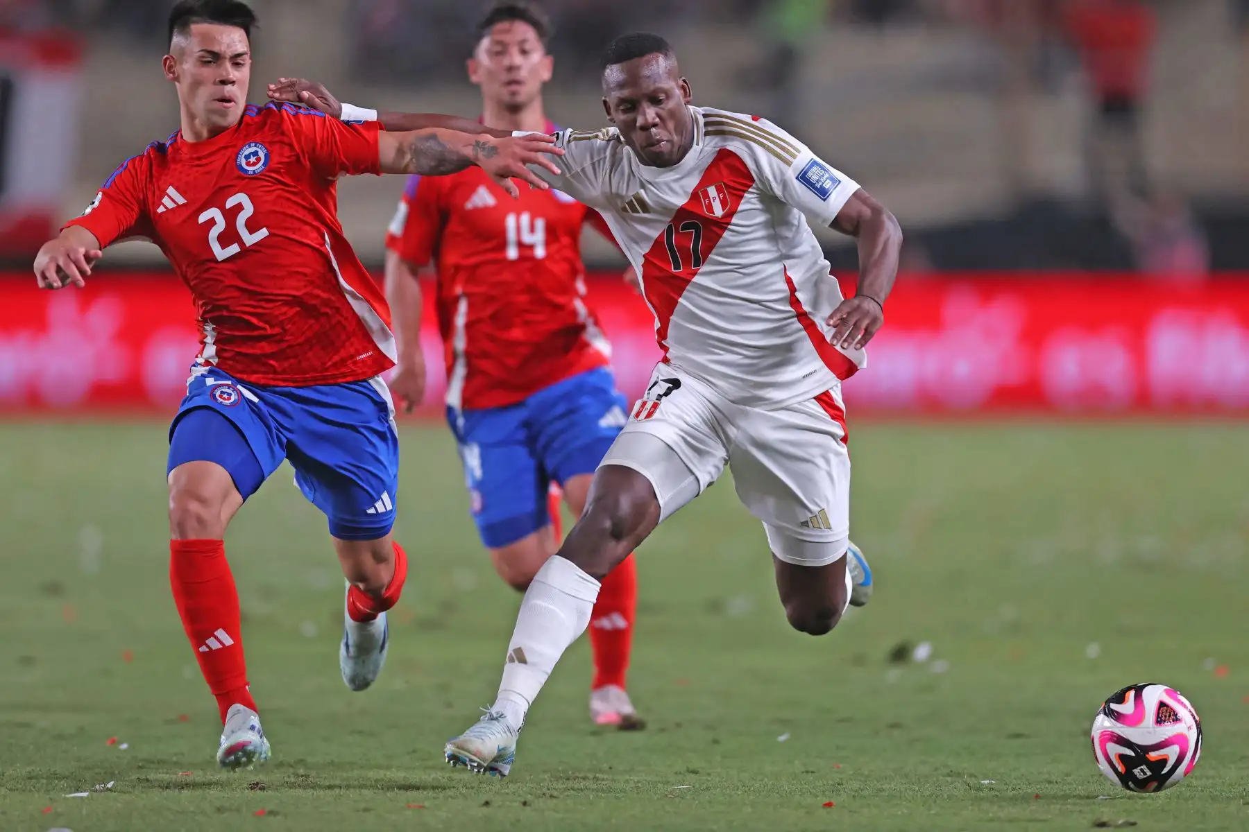 Luis Advíncula, lateral de la selección peruana. Foto: ANDINA / Carlos Américo Lezama Villantoy