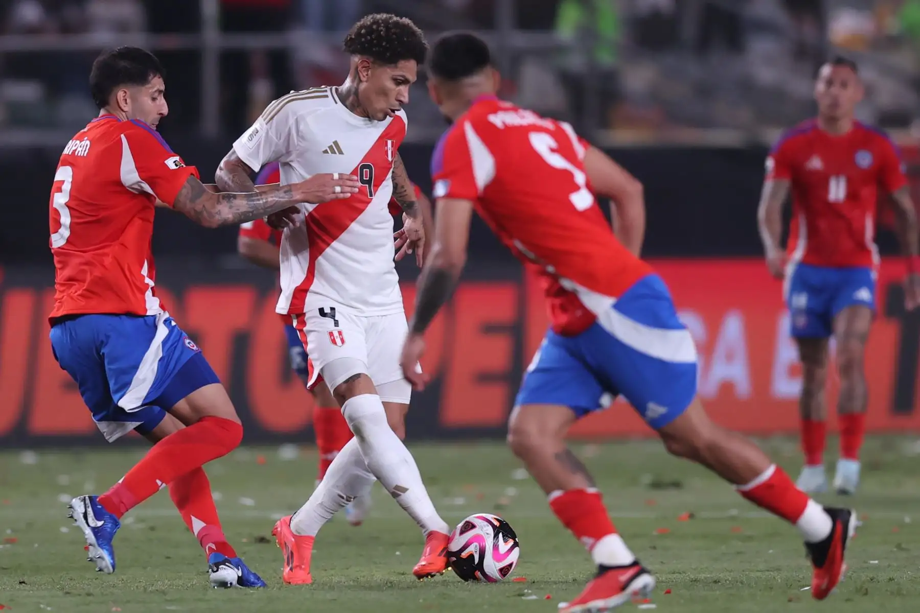 Paolo Guerrero, delantero de la Selección Peruana de Fútbol. Foto: ANDINA / Carlos Lezama Villantoy