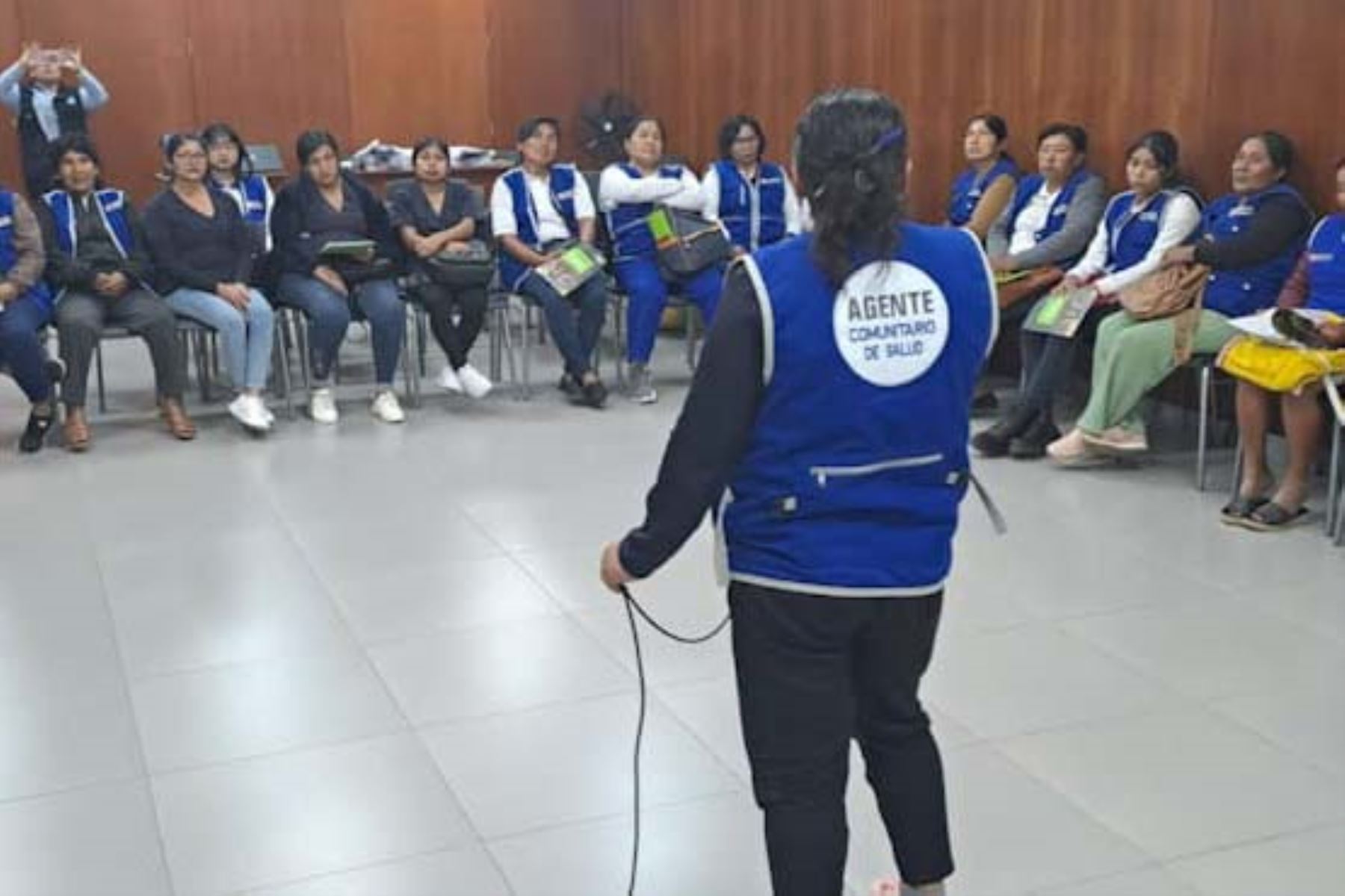 A la fecha, el Minsa y Unicef han capacitado a 756 agentes comunitarios de salud, agentes interculturales, líderes y lideresas locales, y a 121 operadores de servicios de salud. Foto: ANDINA/Minsa