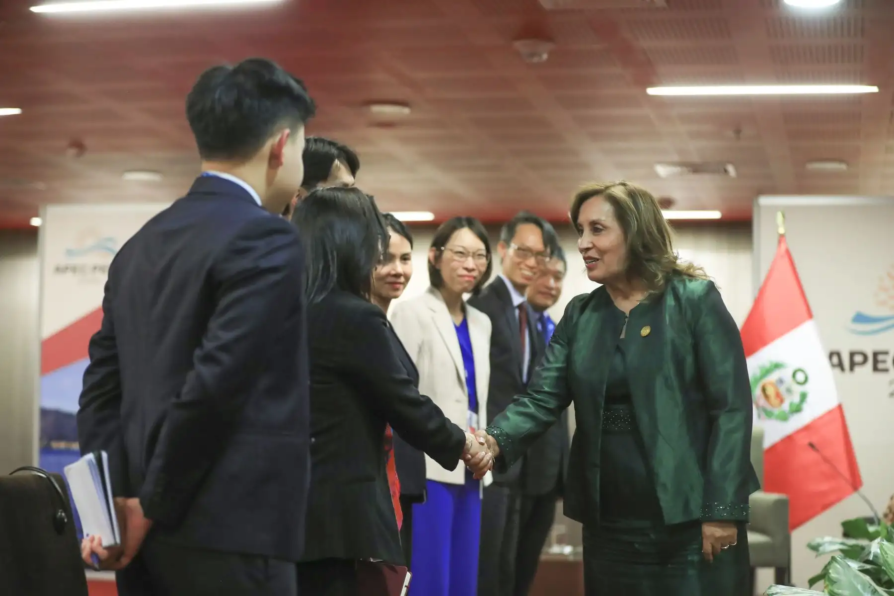 Encuentro bilateral con el Primer Ministro de Singapur, Lawrence Wong, en el marco de la Cumbre de Líderes APEC PERÚ 2024. Foto: ANDINA/Prensa Presidencia