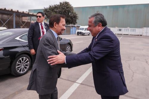 Premier Adrianzén despide al sultán de Brunéi Darussalam, Haji Hassanal Bolkiah, tras su visita de Estado al Perú. Foto:ANDINA/Difusión