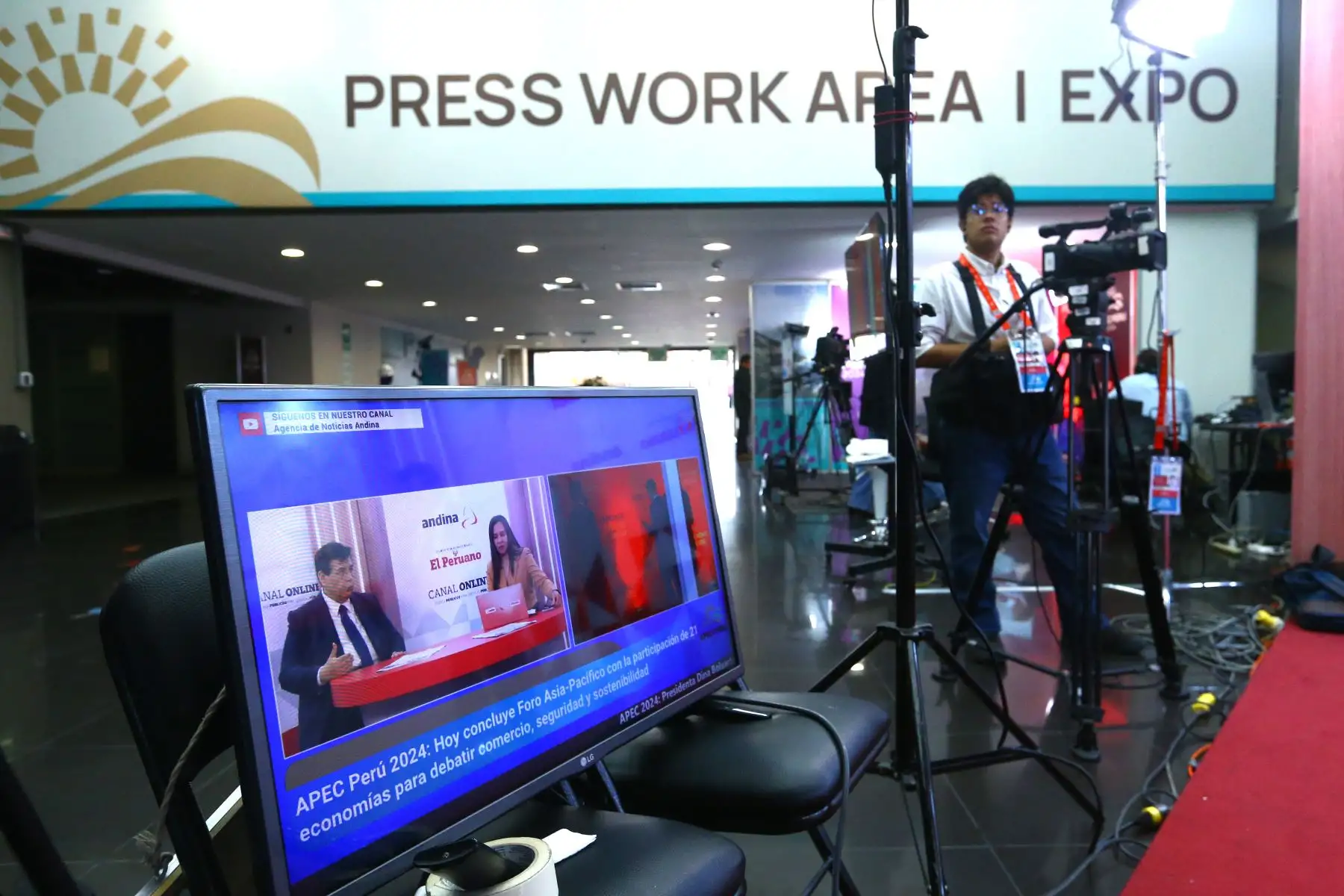 Periodistas de la Agencia de Noticias Andina y el Diario El Peruano realizaron una cobertura extraordinaria en el  Foro de Cooperación Económica Asia-Pacífico APEC Perú 2024, realizado en Lima. 
Foto: ANDINA/Eddy Ramos