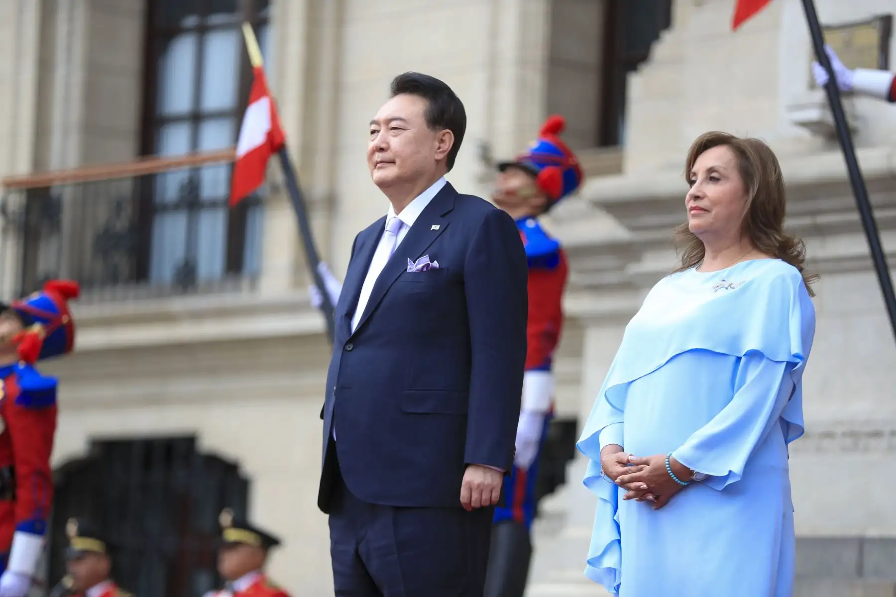 Presidenta de la república, Dina Ercilia Boluarte Zegarra, recibe al Presidente de la República de Corea, señor Yoon Suk-Yeol, en Palacio de Gobierno en el marco de la Cumbre de Líderes APEC Perú 2024. Foto: ANDINA/Prensa Presidencia