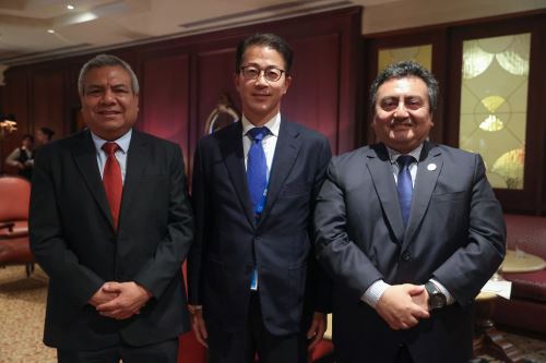 Representantes de Editora Perú sostuvieron una reunión de trabajo con el portavoz del Ministro de Asuntos Exteriores de Japón, Kitamura Toshihiro.ANDINA/Melina Mejía