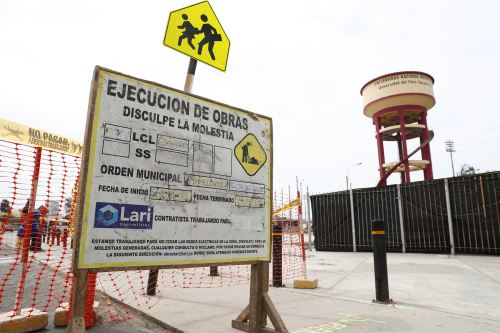 Las puertas 3, 4, 5 y 6 del campus de la Universidad San Marcos se encuentran temporalmente clausuradas desde el lunes 18 de noviembre de 2024 debido a las obras de construcción de las estaciones de la Línea 2 del Metro de Lima y Callao. Foto: ANDINA/Daniel Bracamonte