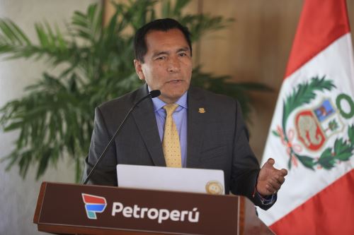 Conferencia de prensa del presidente del directorio de Petroperú