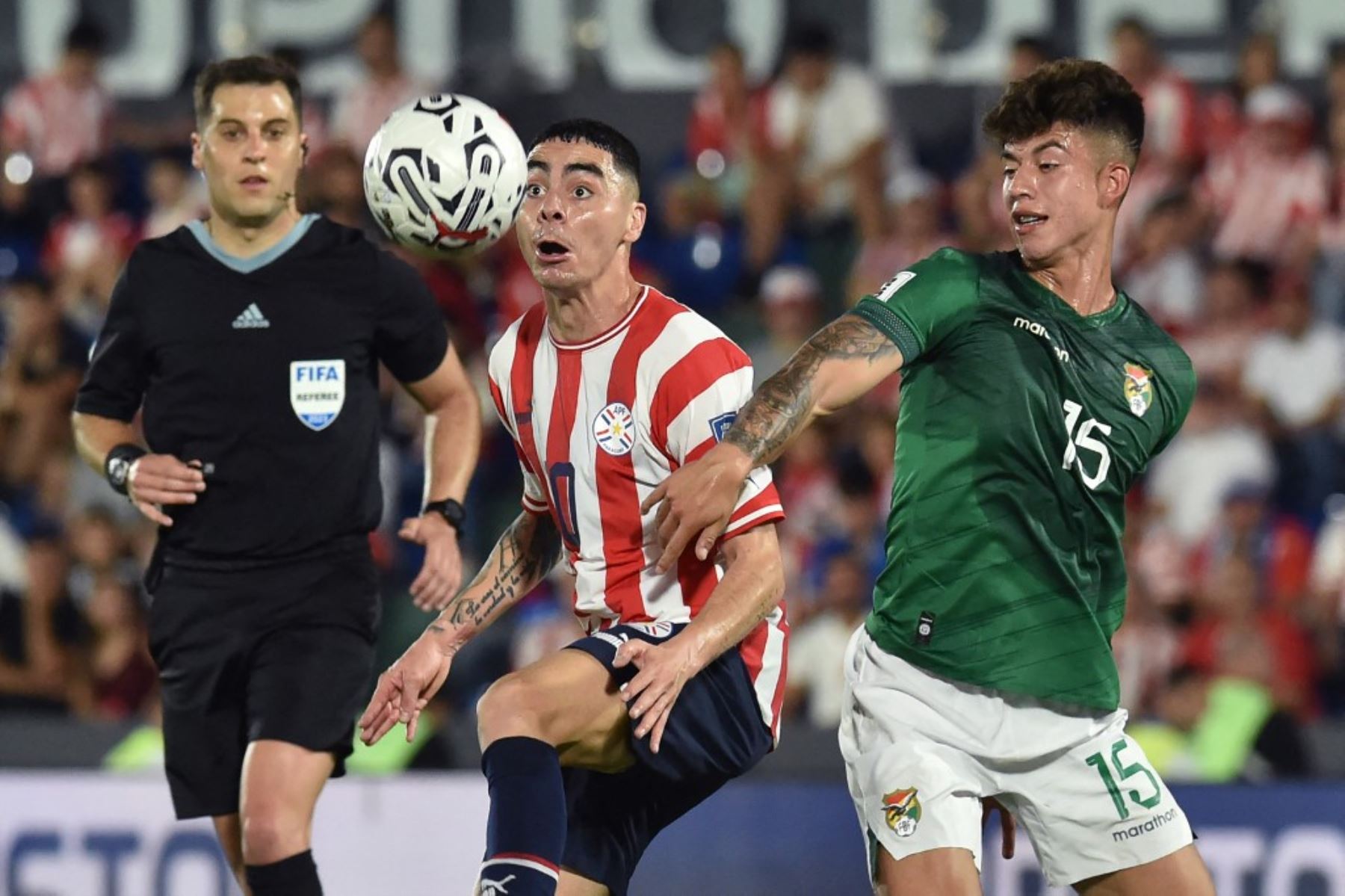 Miguel Almiron buscará los goles para los paraguayos en el estadio más alto del mundo