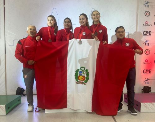 El equipo peruano de esgrima logró una aceptable actuación