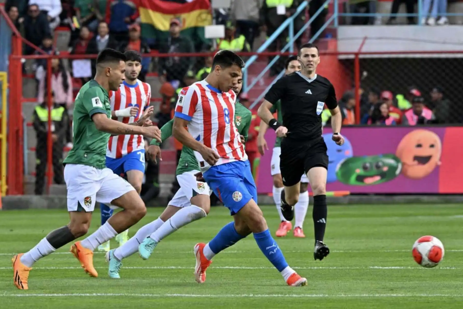 Con goles de Almirón y Enciso, Paraguay suma un valioso punto que lo deja en clasificación directa al mundial 2026, gracias a un empate que mantiene el invicto de Gustavo Alfaro como técnico guaraní. Foto: AFP