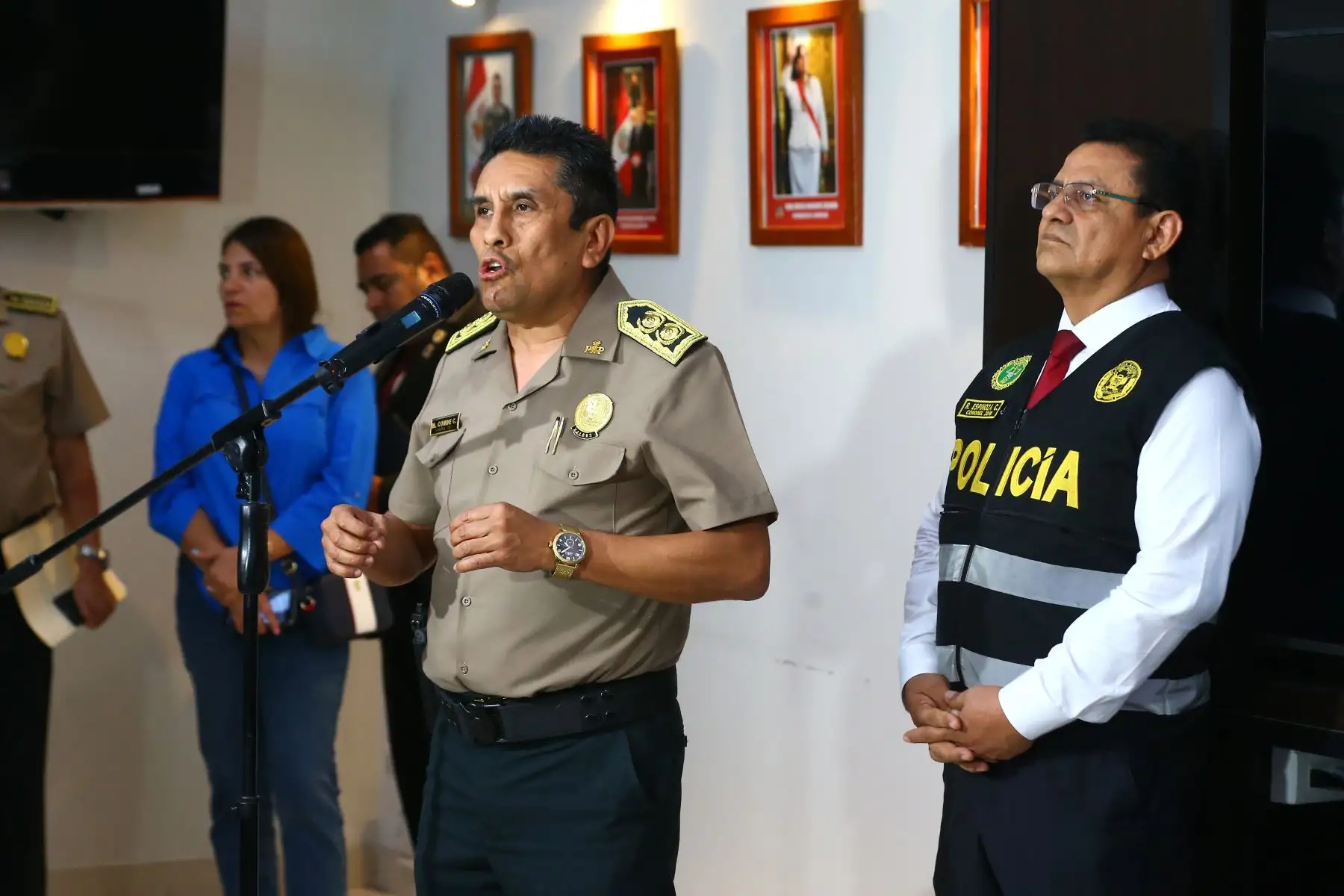 La Policía Nacional del Perú, a través de la Dirección de Investigación Criminal, brinda detalles sobre los acontecimientos suscitados en torno al caso del feminicidio de Sheyla Cóndor. En la imagen, el Gral. PNP Marco Antonio Conde Cuellar, director de investigación criminal. 
Foto: ANDINA/ Eddy Ramos