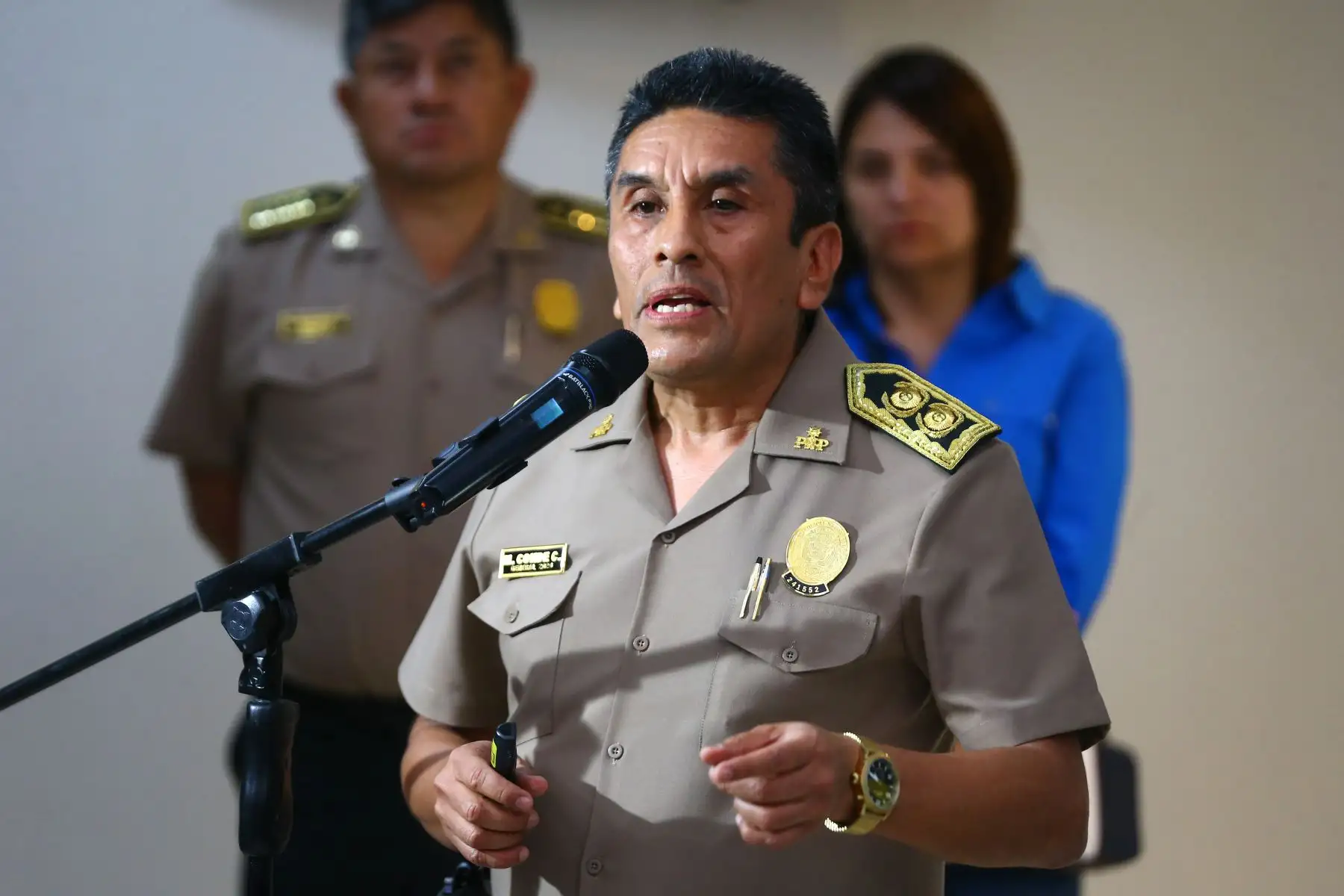 La Policía Nacional del Perú, a través de la Dirección de Investigación Criminal, brinda detalles sobre los acontecimientos suscitados en torno al caso del feminicidio de Sheyla Cóndor. En la imagen, el Gral. PNP Marco Antonio Conde Cuellar, director de investigación criminal. 
Foto: ANDINA/ Eddy Ramos