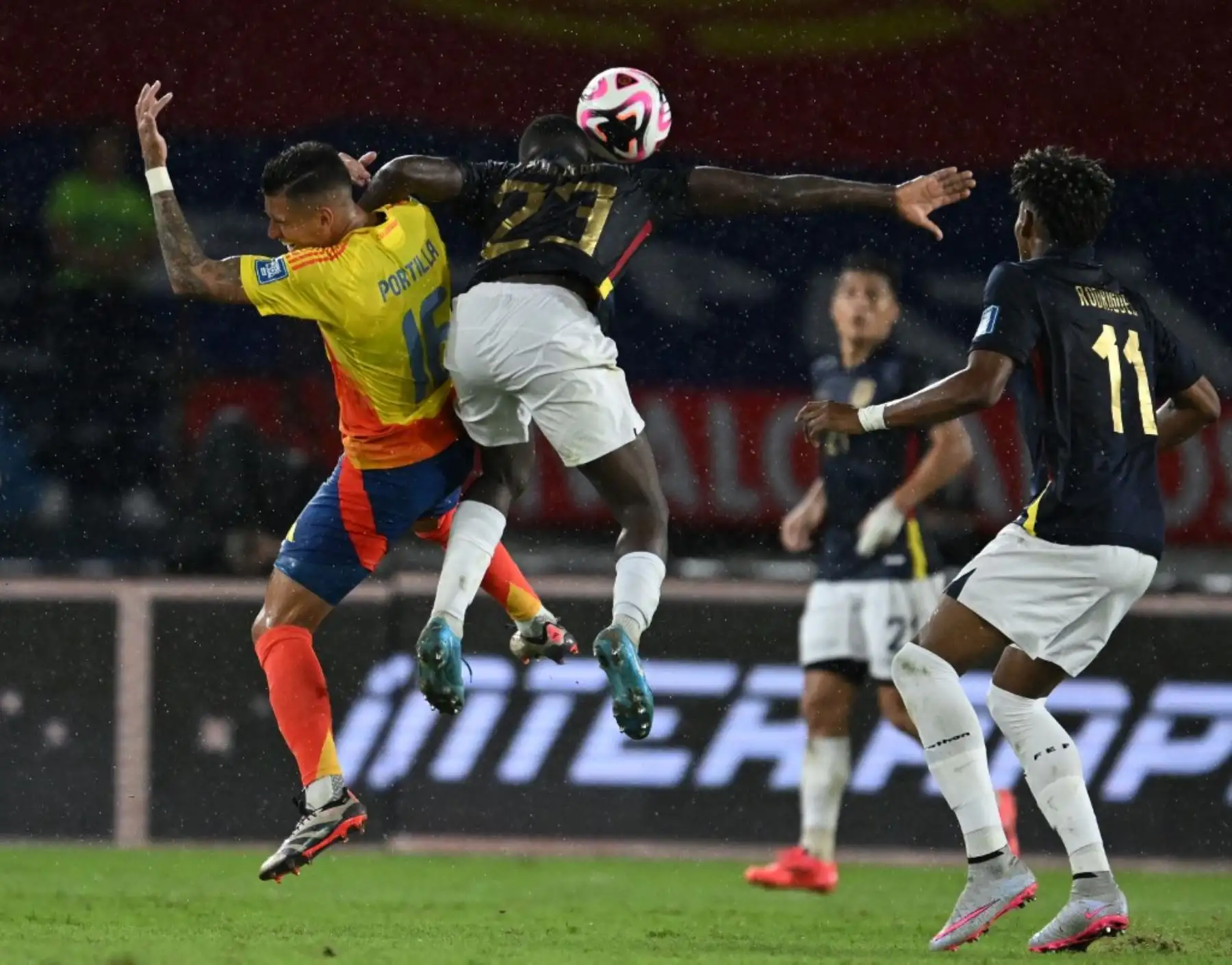 Del otro lado se lamentaban los colombianos, cuyo rendimiento bajó un escalón tras ser subcampeones de la Copa América a mediados de 2024. Foto: AFP