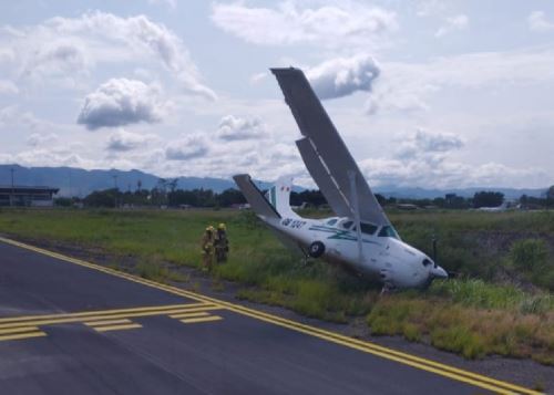 Felizmente no se reportaron daños personales tras el despiste de una avioneta en el aeropuerto de Tarapoto. El accidente habría sido provocado por la presencia de vientos fuertes.