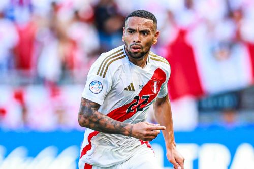 Alexander Callens futbolista de la selección peruana