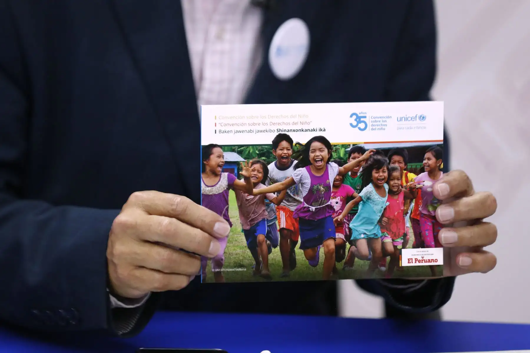 Conmemorando el 35 aniversario de la Convención de los Derechos del Niño, en una entrevista para Andina Canal Online se anunció la publicación del libro “Derechos del Niño” en idiomas castellano, quechua, shipibo, a cargo de Unicef y el Diario Oficial El Peruano. Foto: ANDINA/Daniel Bracamonte