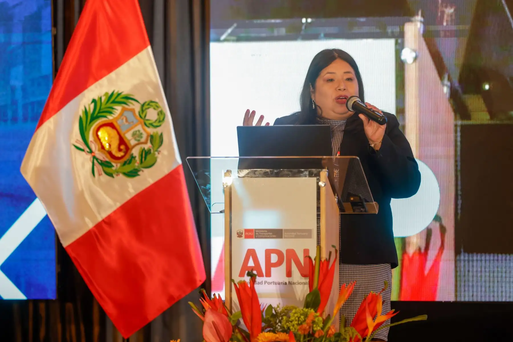 Claudia Parra, funcionaria del Ministerio de Comercio Exterior y Turismo, formó parte del foro "Perú: Puerta de Latinoamérica hacia el Mundo". Foto: ANDINA/Luis Iparraguirre