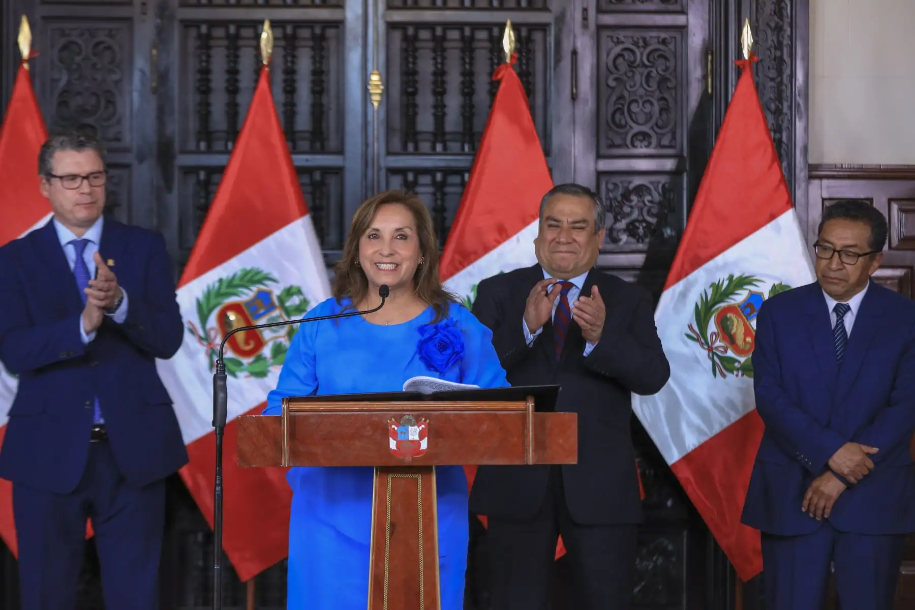 La señora Presidenta de la República participará de la Promulgación de la Ley que autoriza el nombramiento de los docentes contratados en las Universidades públicas, para la categoría de Profesor Auxiliar y Profesor Asociado; el cual busca asegurar la estabilidad laboral del docente, la mejora de la calidad educativa y el fortalecimiento de la Educación Superior Pública en el Perú. Foto: ANDINA/Prensa Presidencia