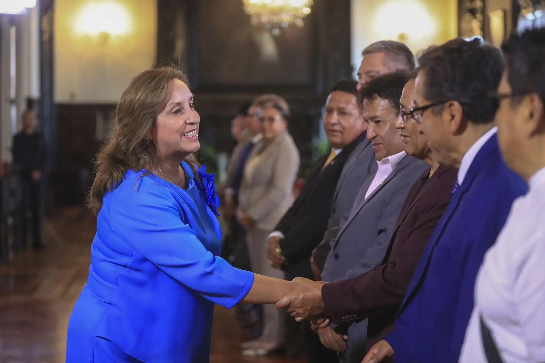 La señora Presidenta de la República participará de la Promulgación de la Ley que autoriza el nombramiento de los docentes contratados en las Universidades públicas, para la categoría de Profesor Auxiliar y Profesor Asociado; el cual busca asegurar la estabilidad laboral del docente, la mejora de la calidad educativa y el fortalecimiento de la Educación Superior Pública en el Perú. Foto: ANDINA/Prensa Presidencia