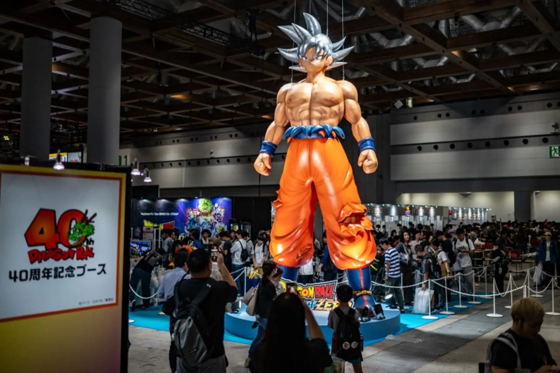 A pesar del deceso el 1 de marzo de su creador, la franquicia se mantiene viva con la salida el mes pasado del videojuego "Dragon Ball: Sparking! ZERO", que reúne a 182 personajes para participar en frenéticas peleas. Foto: AFP