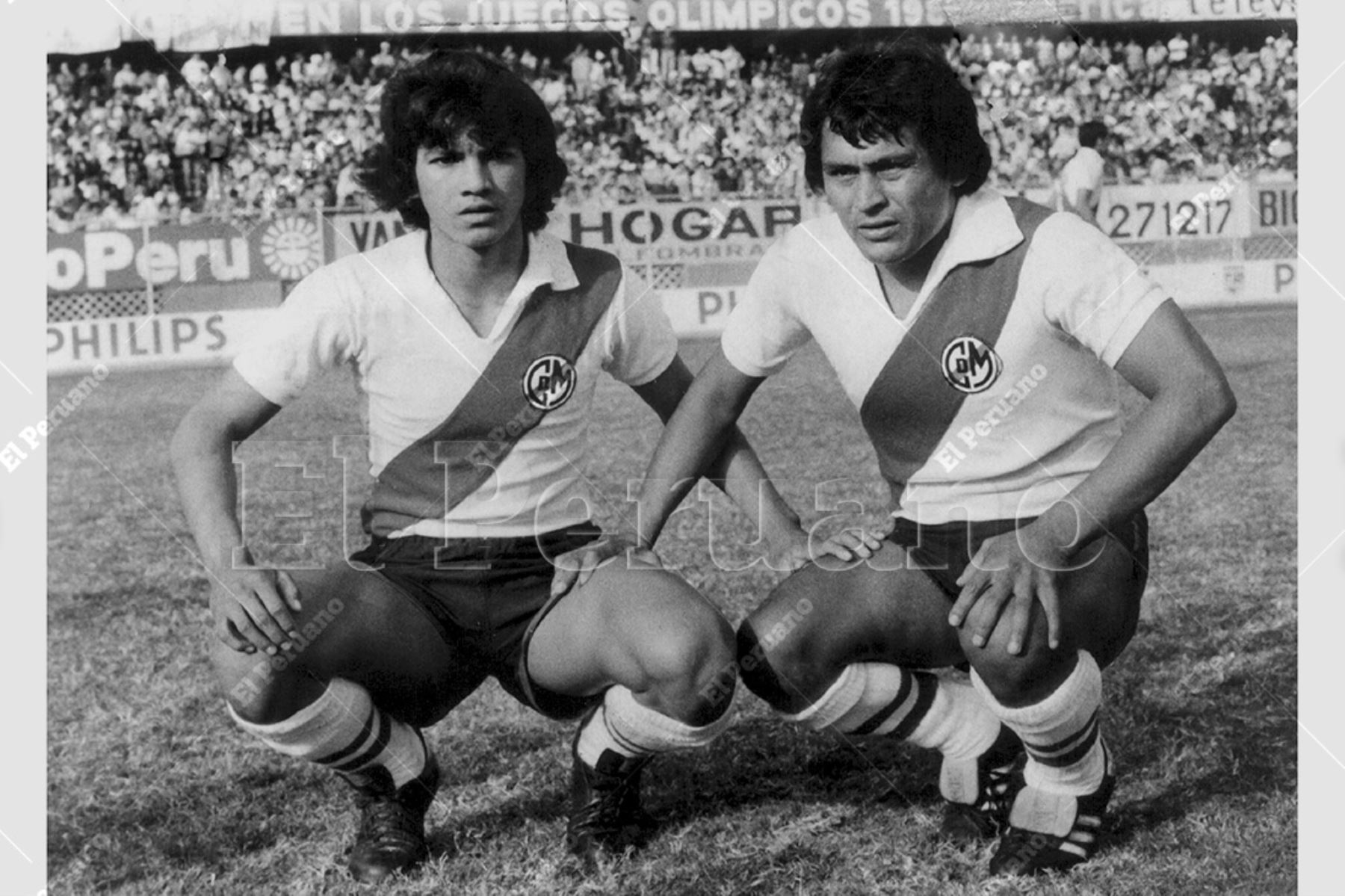 Lima - 8 julio1980 / Franco Enrique Navarro y Hugo Sotil, delanteros del Deportivo Municipal. Foto: Archivo Histórico de El Peruano