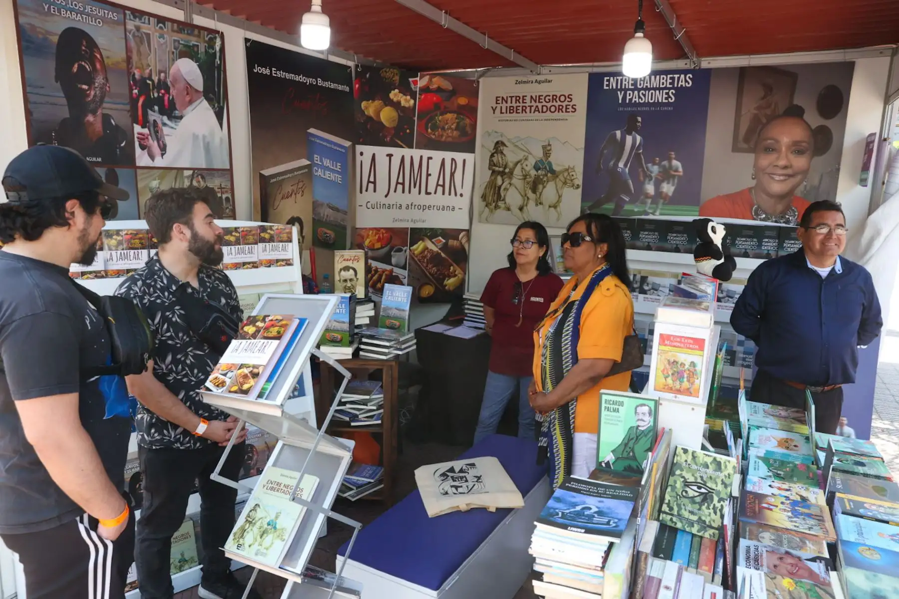 Se inauguró la 45 edición de la feria del libro Ricardo Palma en el parque Kennedy, Miraflores

Foto: ANDINA/Juan Carlos Guzmán Negrini
