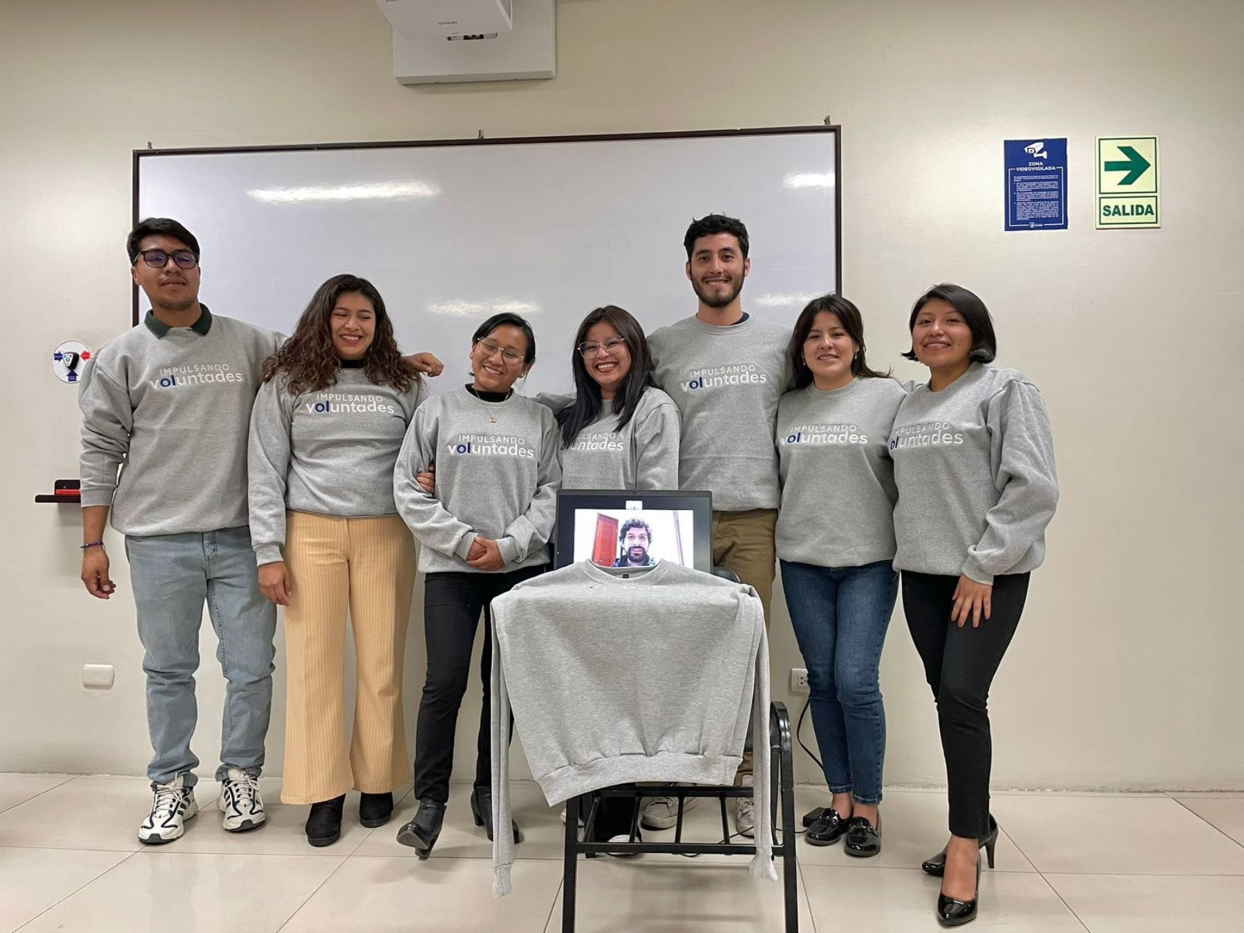 El voluntariado permite a los jóvenes desarrollar habilidades fundamentales para su crecimiento profesional. ANDINA/ Ikigai Laboratorio Social.