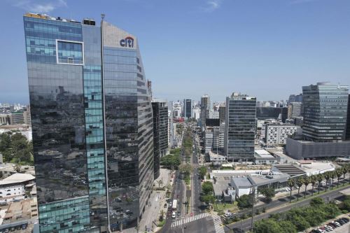 Vista del centro financiero de Lima. ANDINA