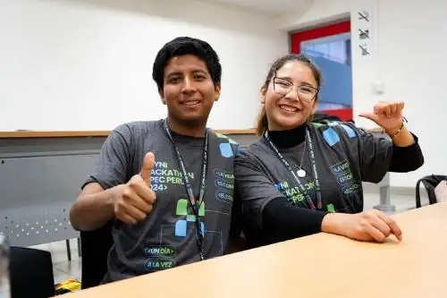 El desafío Mipyme Bits tuvo como ganador al equipo de Ven Conecta, una aplicación móvil para digitalizar los registros que les permitirá realizar decisiones basada en datos, mediante algoritmos de IA.