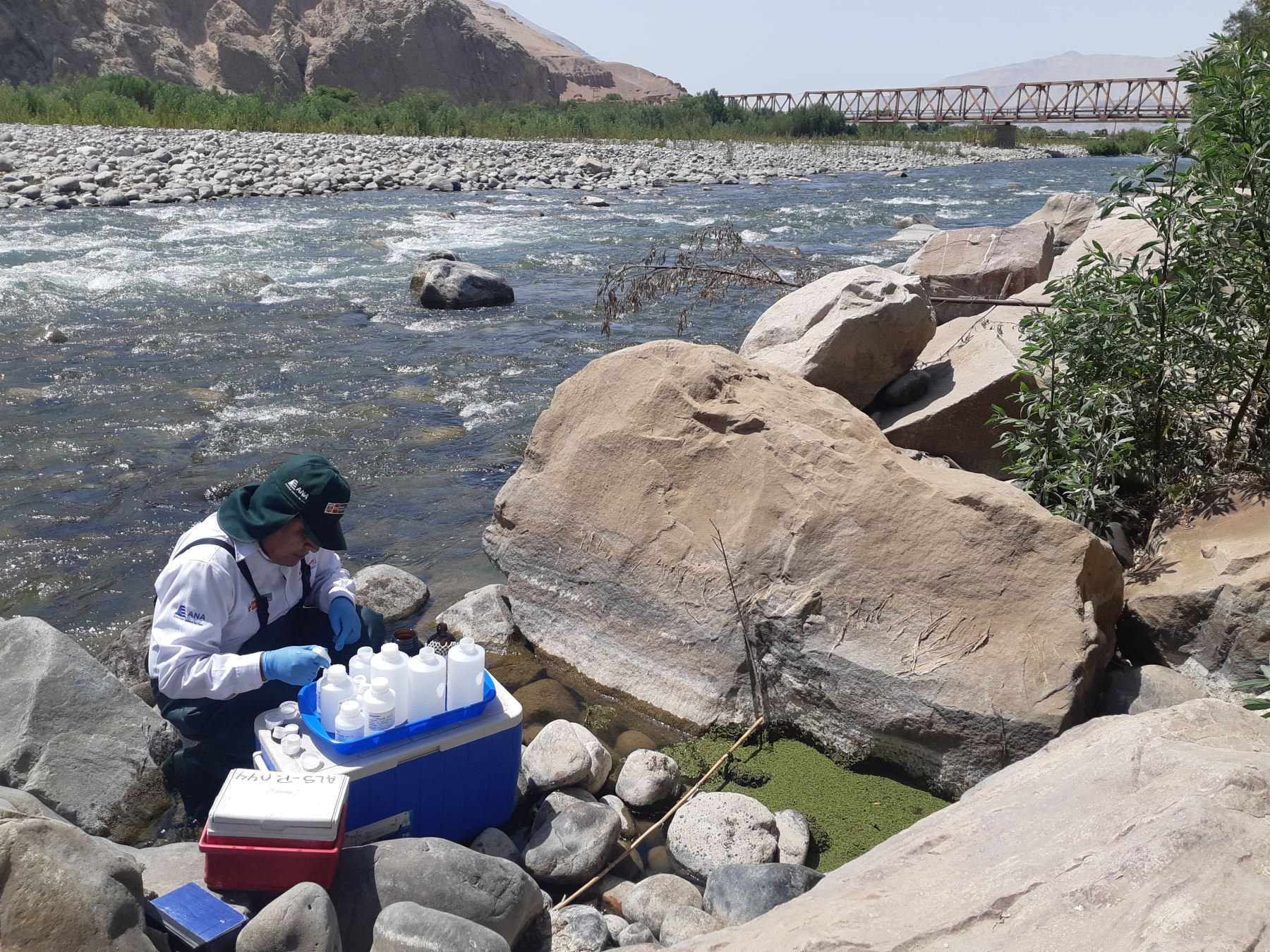 Especialistas de la Autoridad Nacional del Agua realizan un nuevo monitoreo de calidad del agua en la cuenca Camaná Majes, en Arequipa, con el objetivo de garantizar su uso sostenible. ANDINA/Difusión