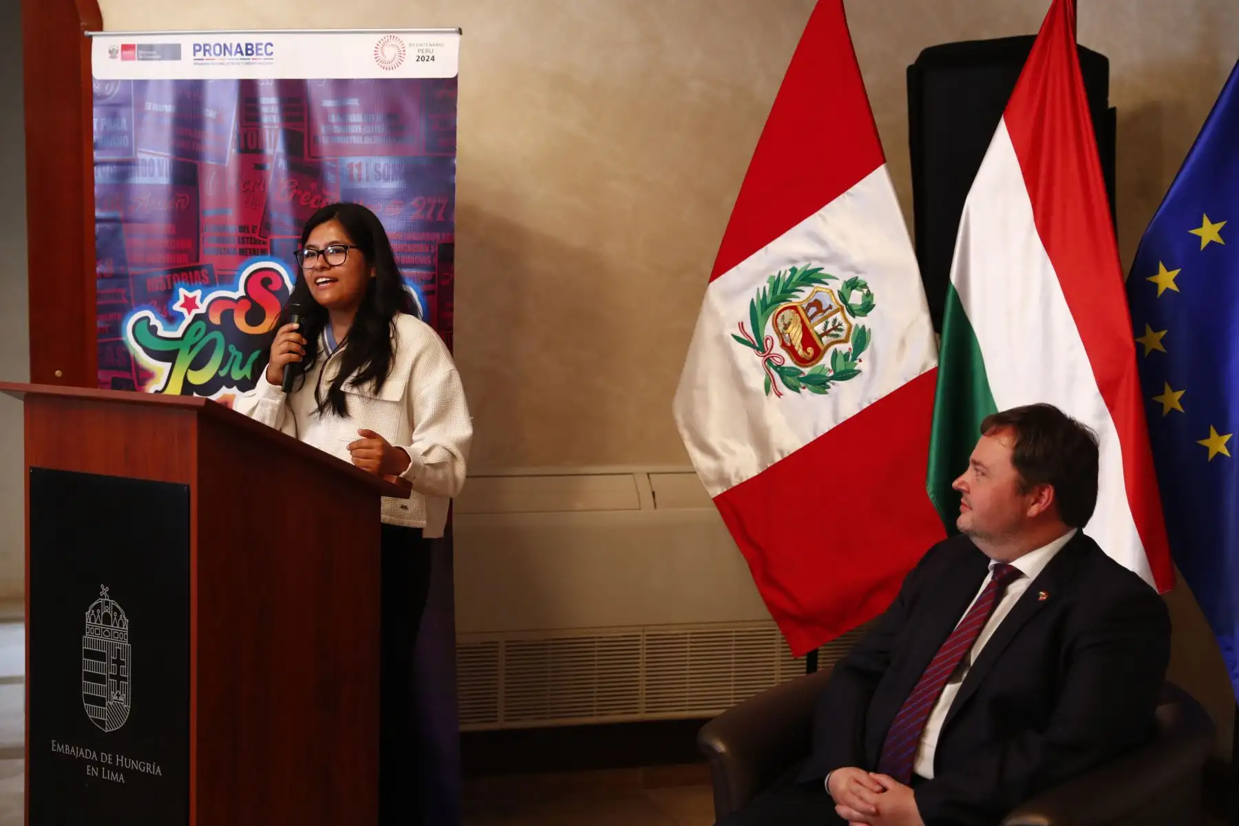 Tania Cencara Rojas es una joven de 22 años que gracias a la beca Stipendium Hungaricum que ofrece la Embajada de Hungría en el Perú, con el apoyo de PRONABEC, logró estudiar Biología por un semestre en la Universidad de Debrecen en el país europeo por la modalidad de intercambio estudiantil. Foto: ANDINA/Daniel Bracamonte
