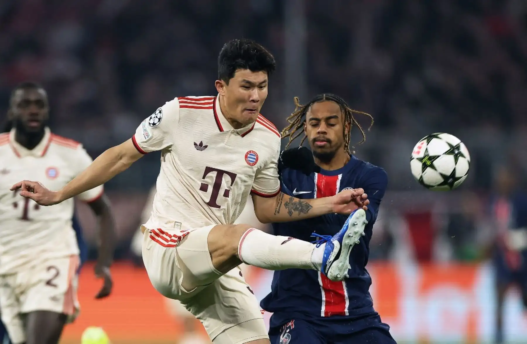El gigante bávaro de Vincent Kompany enderezó el rumbo en una competición en la que encadena ahora dos victorias, para situarse provisionalmente 11º, fuera todavía de los puestos que dan acceso directo a octavos de final (1º al 8º). Foto: AFP