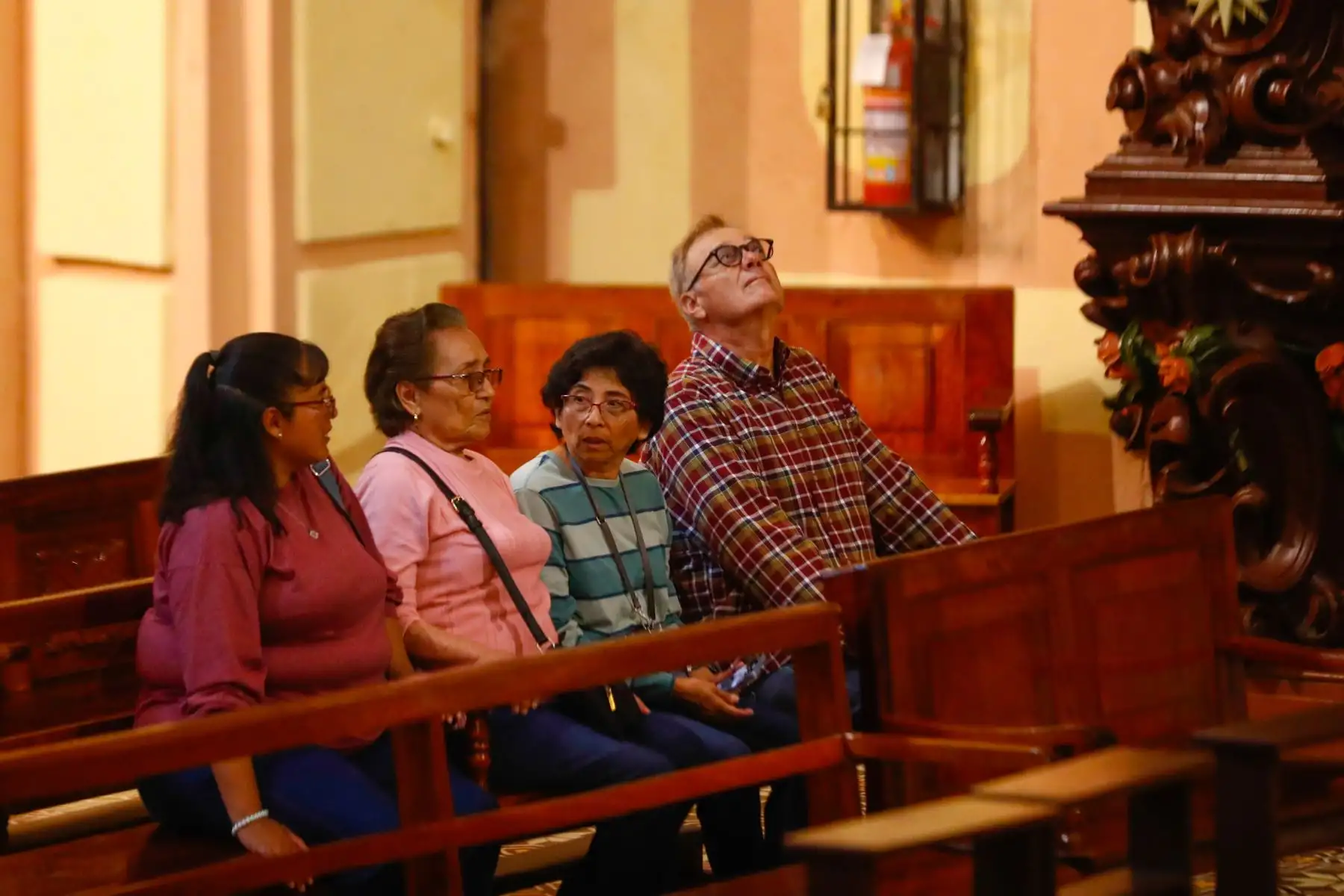 La iglesia Nuestra Señora de la Merced, declarada por el Vaticano como basílica menor, es el templo católico más antiguo y visitado de Lima, cuya construcción data de 1735, a cargo de los frailes mercedarios que se establecieron en la ciudad capital. Foto: ANDINA/Daniel Bracamonte